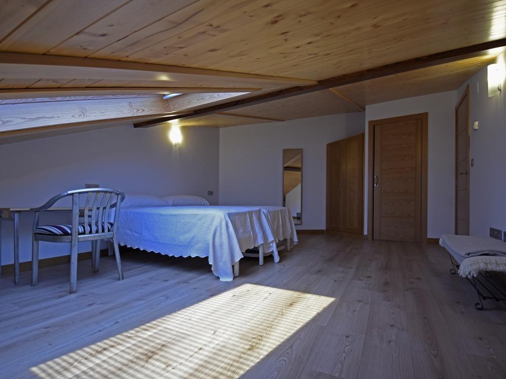 Apartamentos La Rocanda Coca Exteriér fotografie
